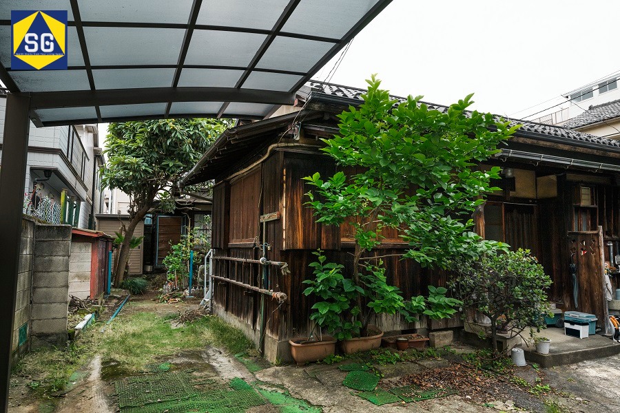 Thiết kế sân vườn nhỏ sau nhà